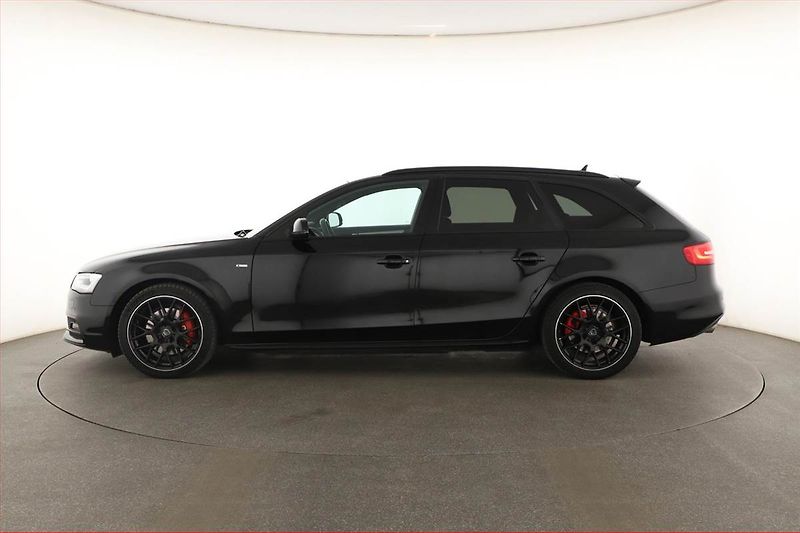 Audi A4 (2012) 3.0 TDI, Automat, Navi - fotka 3 z 20