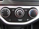 Kia Picanto (2014) 1.0i, ČR, AC, zmk. řazení - náhled 13