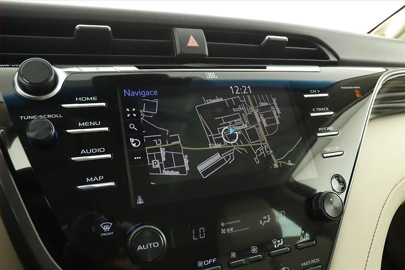 Toyota Camry (2020) 2.5 Hybrid - fotka 11 z 17