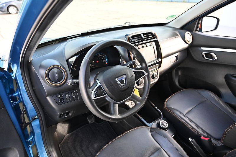 Dacia Spring Comfort Plus Electric 27kWh  - fotka 22 z 41