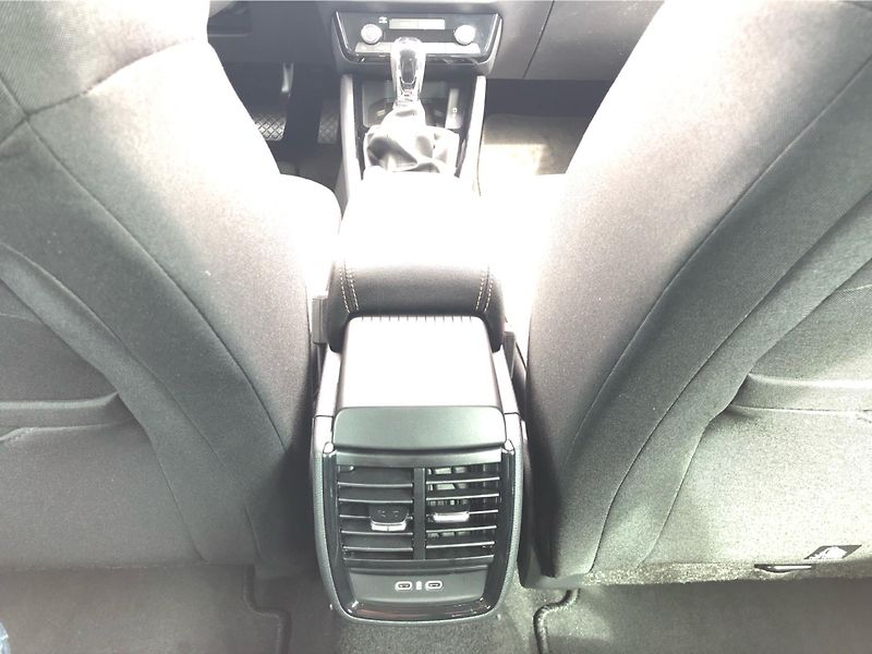 Škoda Scala 1.0 TSI - fotka 23 z 29
