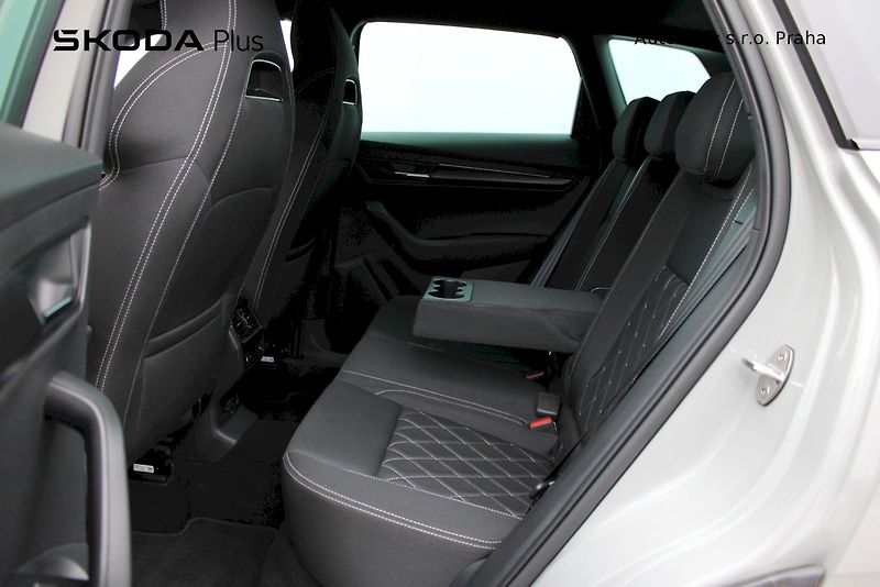 Škoda Karoq (2023) Sportline 1,5 TSI 110kW DSG - fotka 26 z 30