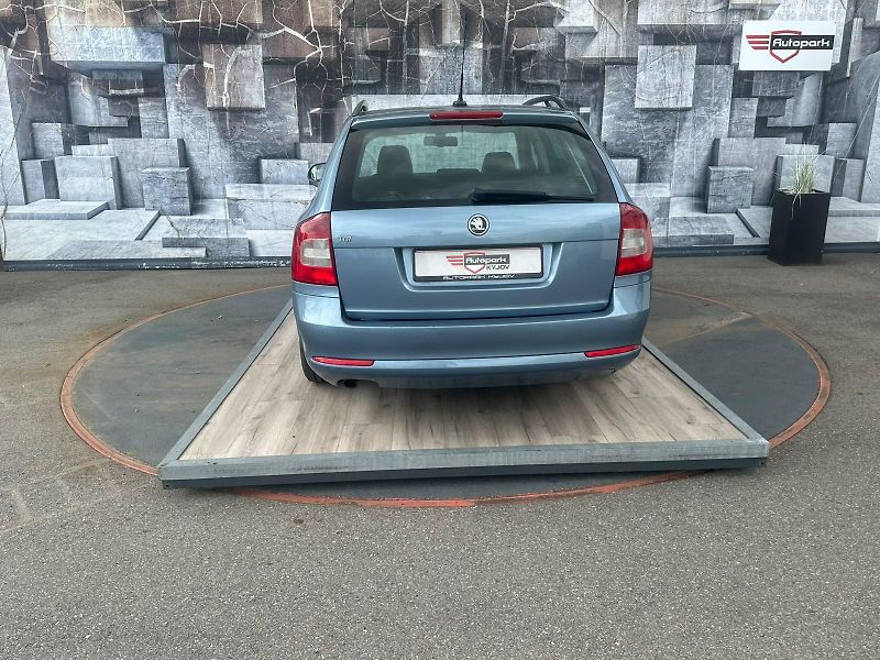 Škoda Octavia (2010) 1.6TDi, 77KW, TEMP., VYHŘ.SED. - fotka 7 z 26