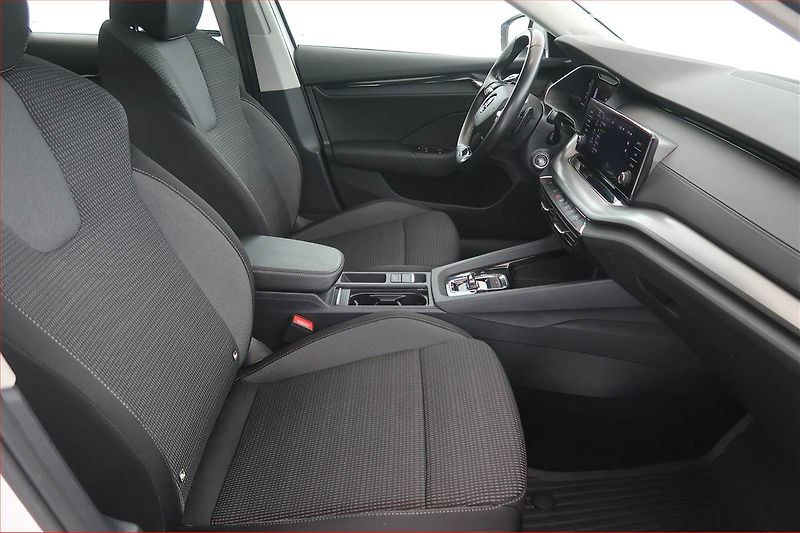 Škoda Octavia (2022) 2.0 TDI, Automat, ČR,1.maj - fotka 9 z 19
