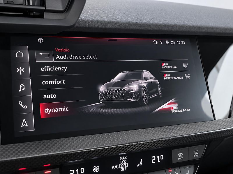 Audi RS 3 2,5 TFSi Sportback CZ DPH Pano - fotka 19 z 36
