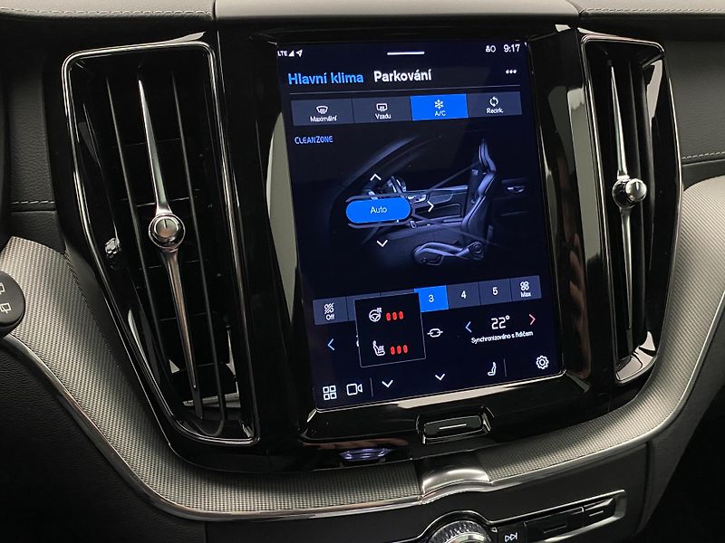 Volvo XC60 T6 AWD PLUG-IN ULTIMATE DARK  - fotka 48 z 52