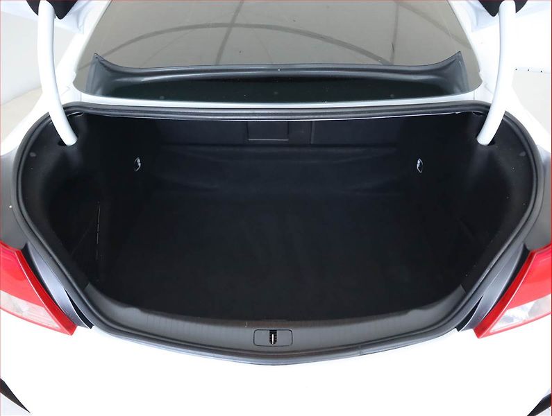 Opel Insignia (2011) OPC Line 2.8 T OPC, 4X4 - fotka 14 z 19