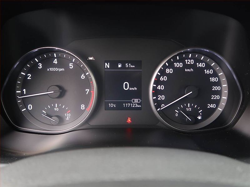Hyundai i30 (2023) SMART 1.5 T-GDI MHEV, ČR,1.maj - fotka 11 z 16