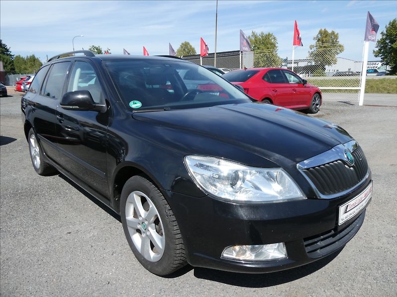 Škoda Octavia 1,4 TSi 90kW po servise, závěs - fotka 1 z 45