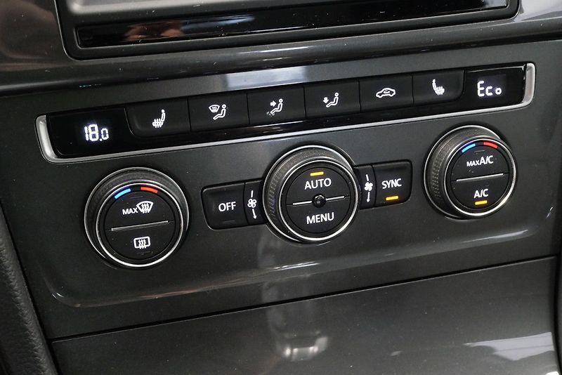 Volkswagen e-Golf - fotka 20 z 23
