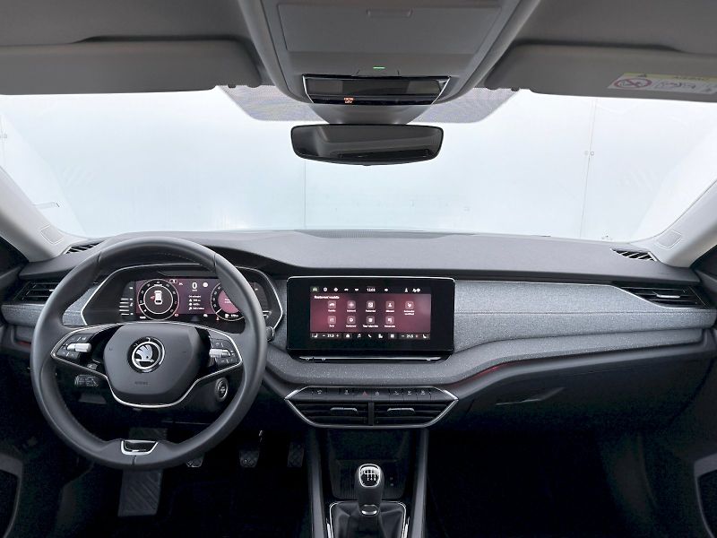 Škoda Octavia (2024) Combi 1.5 TSI / 110 kW / TOP S - fotka 5 z 26