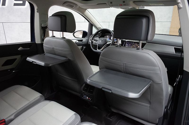 Volkswagen Touran 1.5 TSI TAŽNÉ*7.MÍST*DPH*ČR 1M - fotka 16 z 45