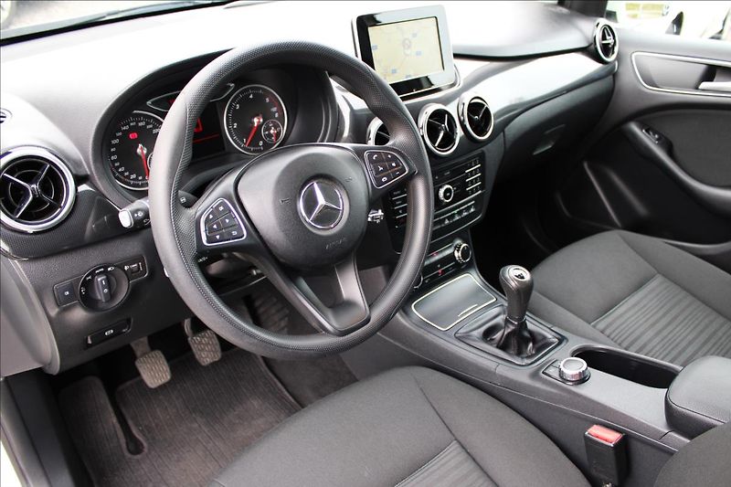 Mercedes-Benz Třídy B 180d NAVI, serviska,MANUAL - fotka 12 z 36