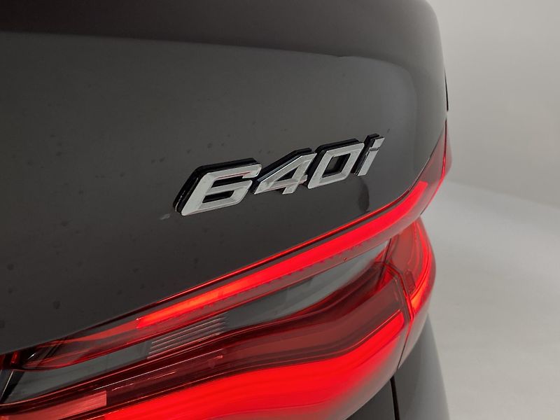 BMW Řada 6 640i GT Luxury Line REZERVACE - fotka 37 z 71