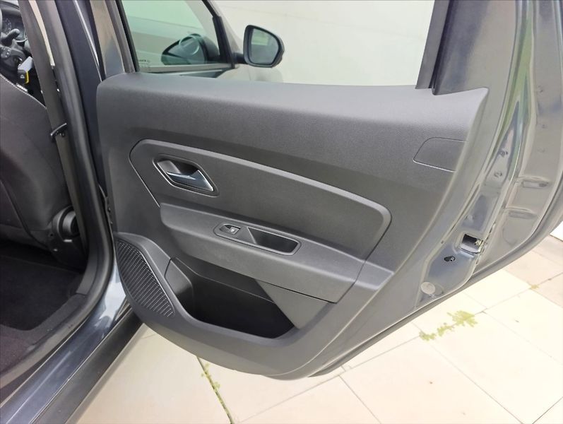 Dacia Duster 1,6 SCe REZERVACE Aut.klima, K - fotka 22 z 36