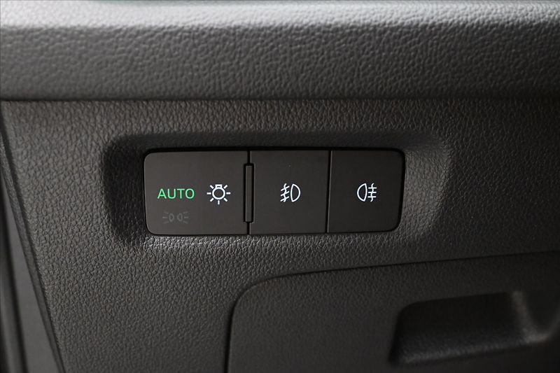 Škoda Octavia 2,0 TDI 110 kW DSG Style Záruk - fotka 27 z 31