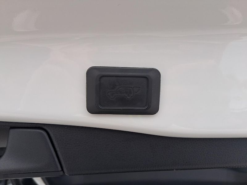 Toyota RAV4 COMF. STYLE 2.0 VVTi 4x4 129kW - fotka 27 z 27
