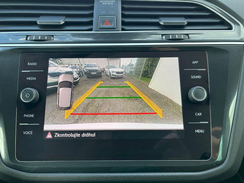 Volkswagen Tiguan (2018) 2.0 TDI 85 kW BMT Trendline - fotka 25 z 26