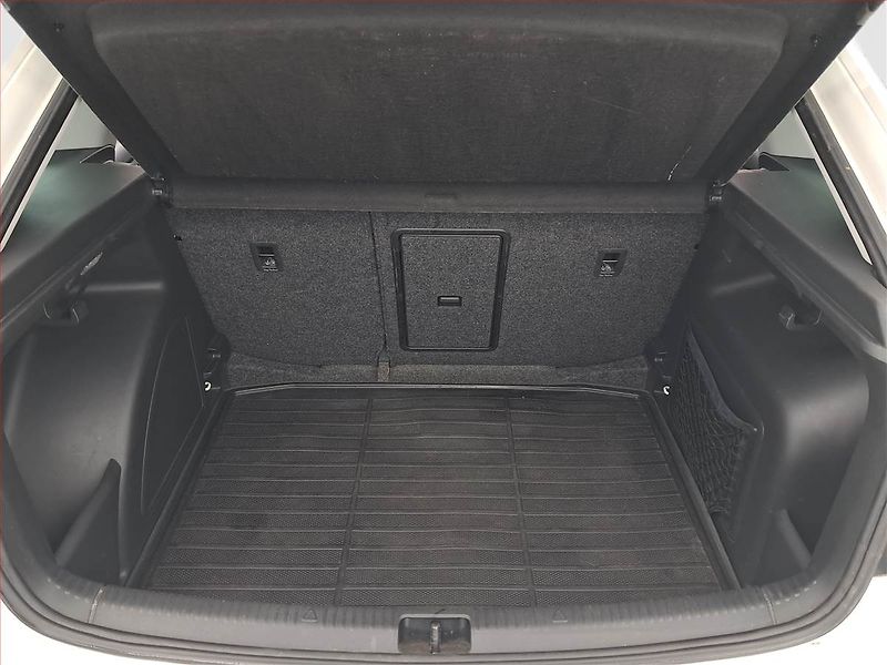 Škoda Rapid (2014) Spaceback 1.2 TSI, Tempomat - fotka 13 z 15