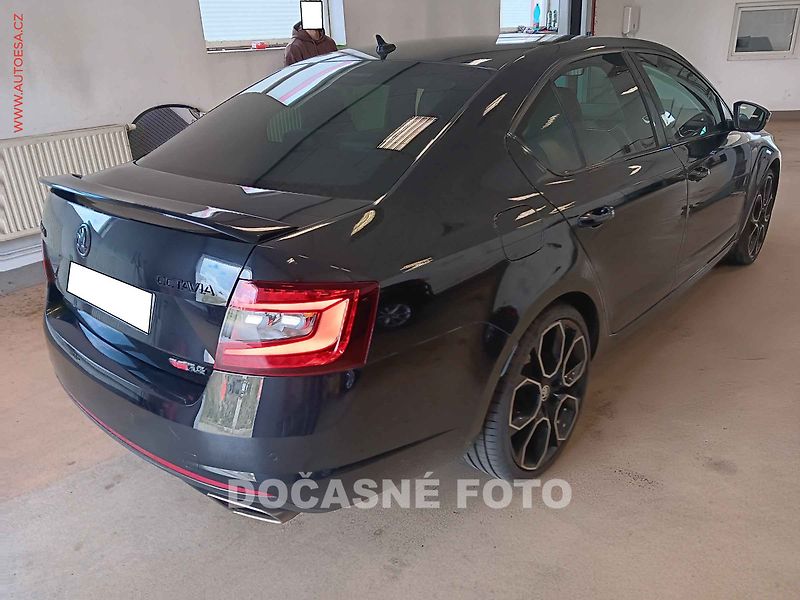 Škoda Octavia (2017) 2.0 TSI, navi, LED - fotka 2 z 3