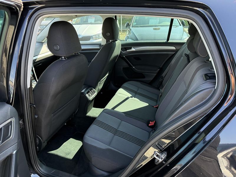 Volkswagen Golf 1.2 TSI ALLSTAR  - fotka 9 z 13