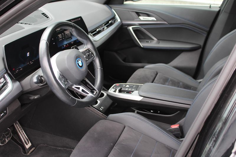 BMW X1 xDrive25e - fotka 10 z 21