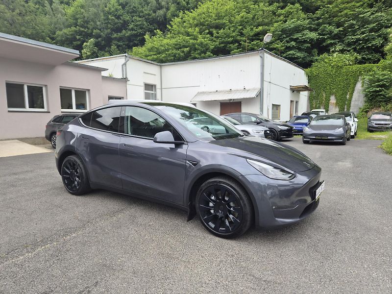 Tesla Model Y LONGE RANGE DUAL MOTOR SOH 87% - fotka 3 z 50