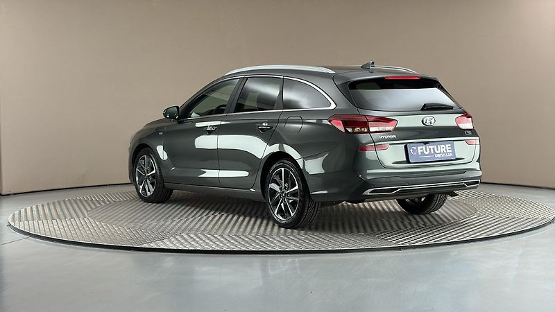 Hyundai i30 1.5 T-GDI AUT Style Kombi - fotka 2 z 29