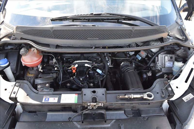 Peugeot 807 2,0 HDI 100KW 7MÍST PO STK - fotka 45 z 46