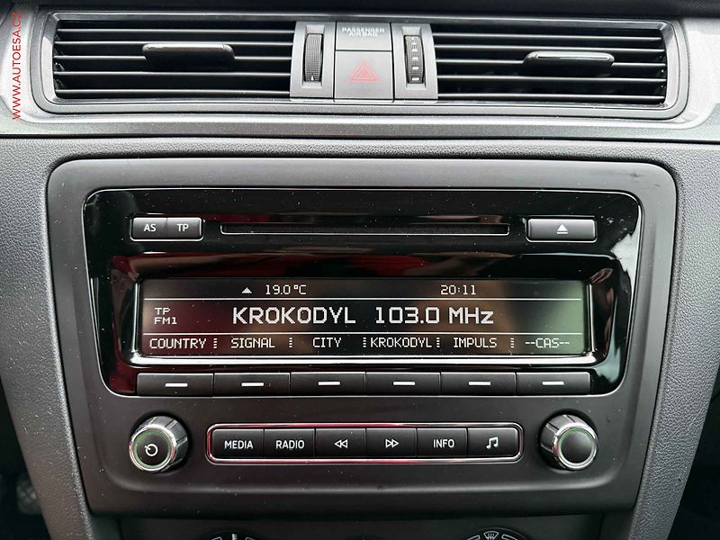 Škoda Rapid (2014) 1.6 TDi, ČR, AC, STK3/28 - fotka 13 z 15