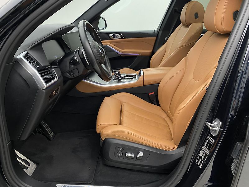 BMW X5 30d xDrive M-Paket REZERVACE - fotka 3 z 75