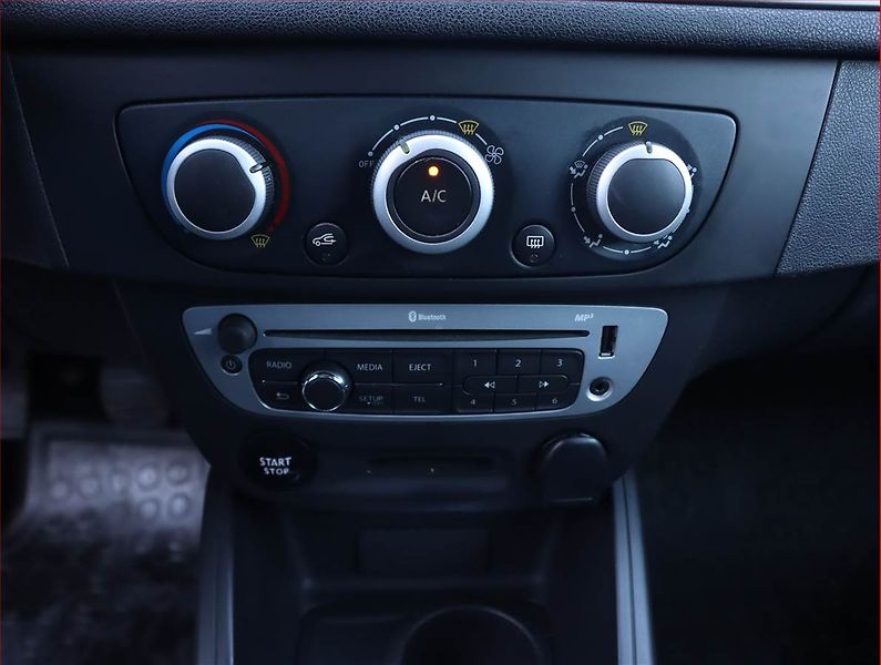 Renault Mégane (2016) 1.5 dCi, Navi, Tempomat - fotka 12 z 16