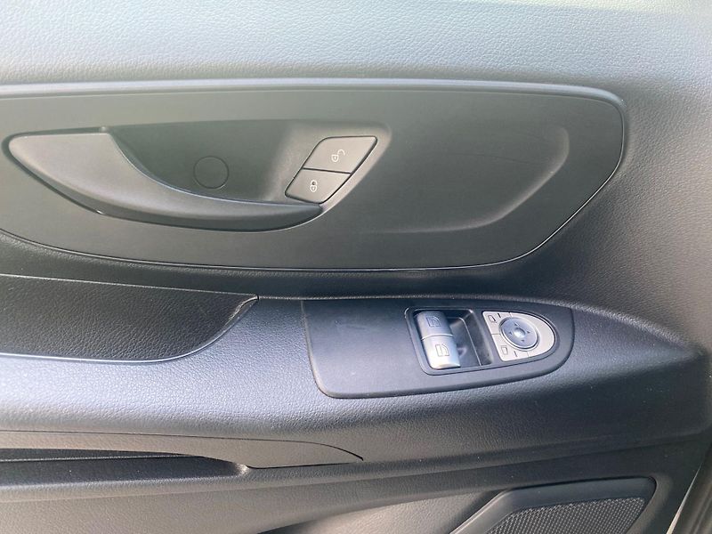 Mercedes-Benz Vito (2021) - fotka 18 z 19