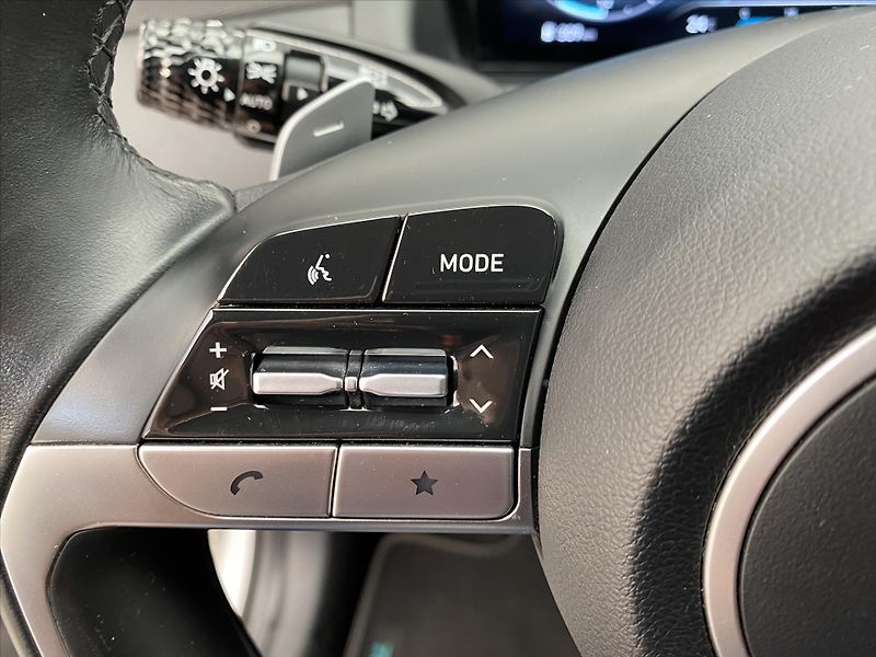 Hyundai Tucson 1,6 T-GDi MHEV 132kW 4x4 - fotka 13 z 28