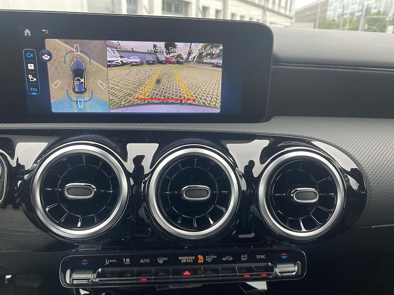 Mercedes-Benz Třídy A 200d AMG - fotka 10 z 10