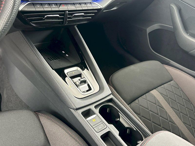Škoda Octavia (2025) DSG 2.0TSI 195kW RS - fotka 23 z 35