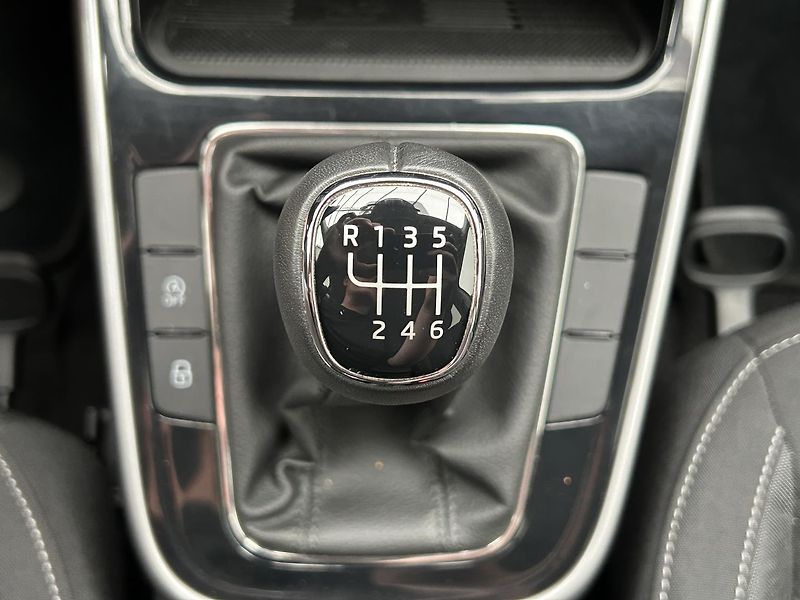 Škoda Fabia 1.0 TSI Top selection - fotka 18 z 27