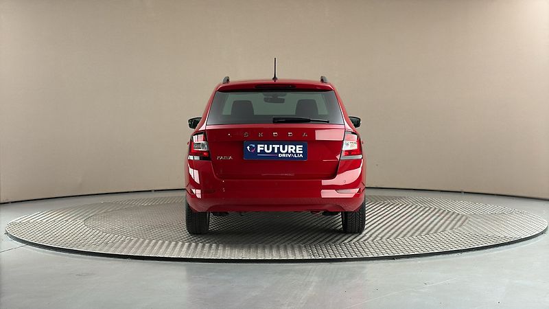 Škoda Fabia 1.0 TSI Ambition Combi - fotka 5 z 24