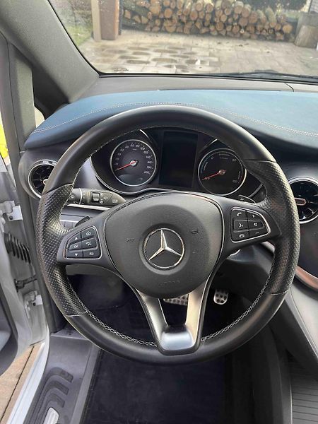 Mercedes-Benz EQV (2022) 300 L  - fotka 8 z 16