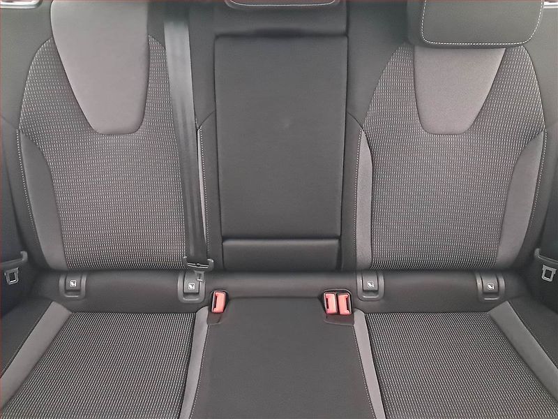 Škoda Octavia (2023) Ambition 2.0 TDI, ČR,1.maj - fotka 10 z 19