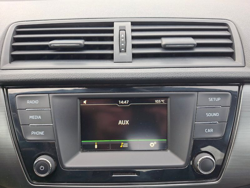 Škoda Fabia (2015) Style 1,2TSi 66kW - fotka 21 z 31