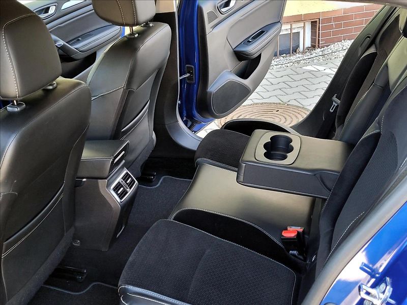 Renault Mégane 1,3 TCe 120kW GT-Line VÝBAVA - fotka 21 z 57