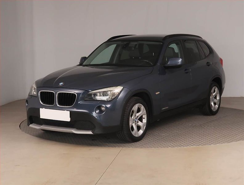 BMW X1 (2011) xDrive20d, 4X4, Automat - fotka 2 z 16