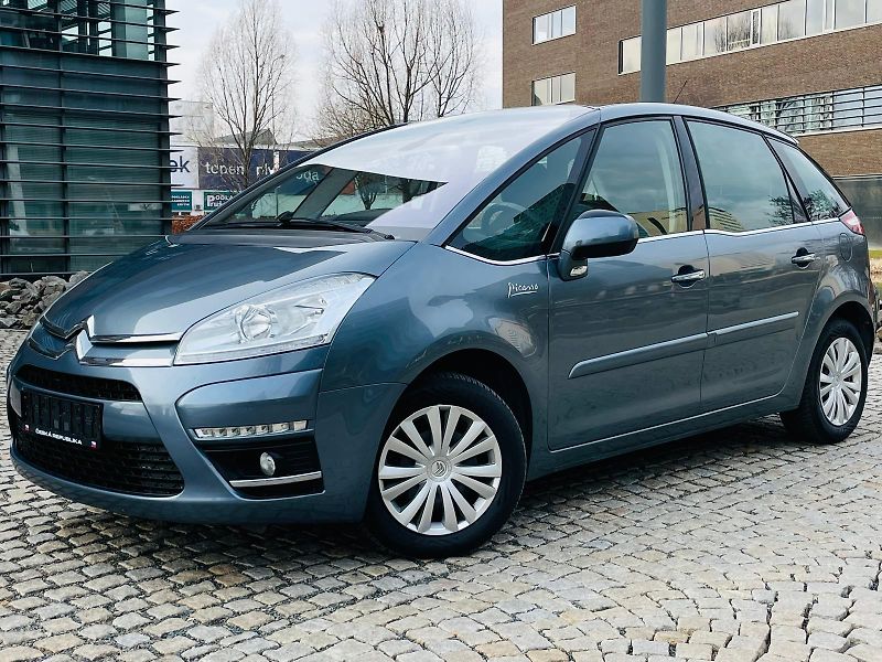 Citroën C4 Picasso 1.6i 88KW MANUÁL LED SENZORY - fotka 3 z 44