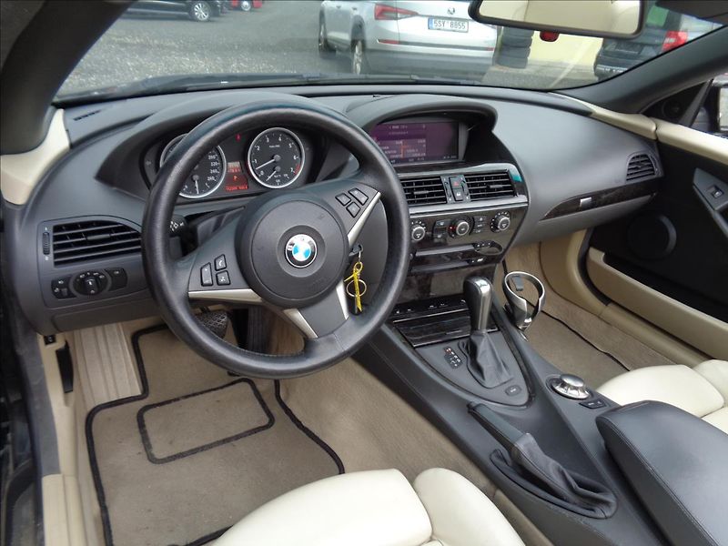 BMW Řada 6 4,4 - fotka 17 z 23