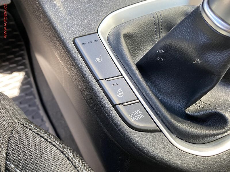 Hyundai i30 (2023) 1.5 T-GDi, ČR, Smart, LED, TZ - fotka 17 z 20