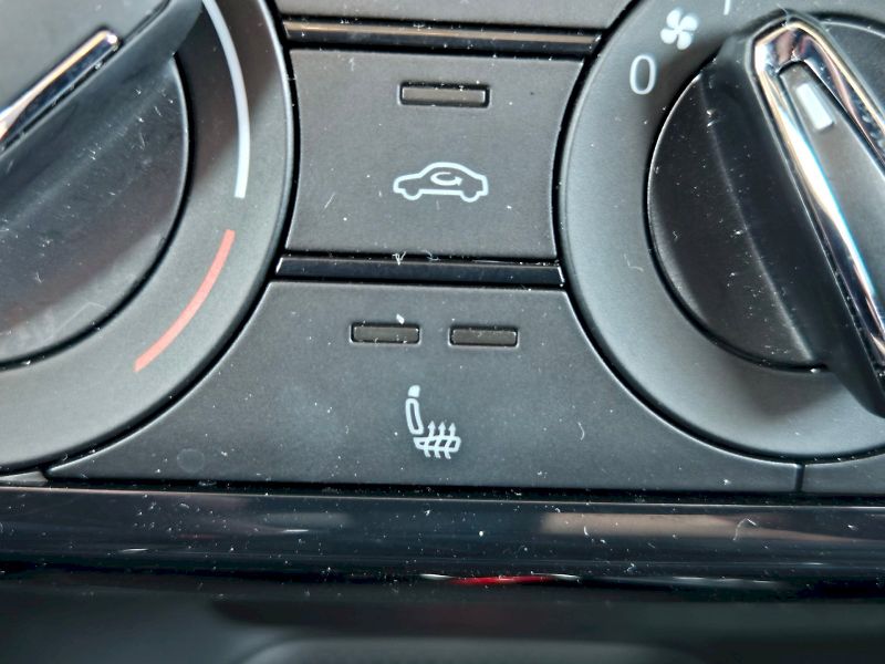 Škoda Fabia (2025) Selection 1.0 MPI 59 kW 5°manu - fotka 23 z 27