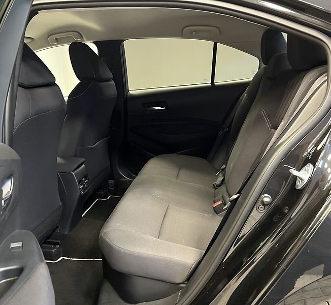Toyota Corolla 1,8 Hybrid AT Comfort Style Te - fotka 10 z 16