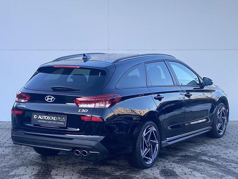 Hyundai i30 1.5 T-GDI MHEV DCT N-Line - fotka 2 z 19
