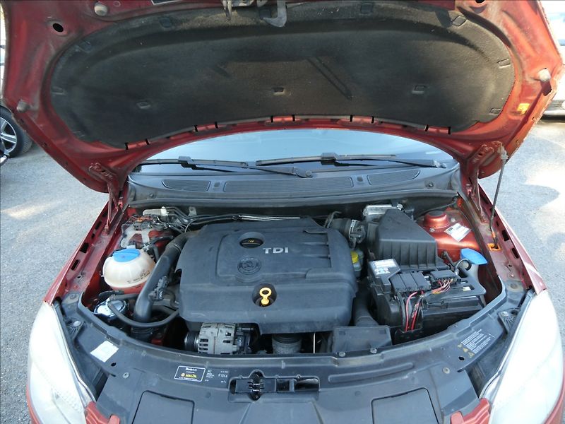 Škoda Fabia 1,4 TDi 59kW klima, závěs - fotka 25 z 39